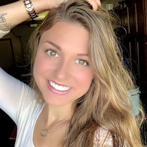 Meet your Posher, Hailey